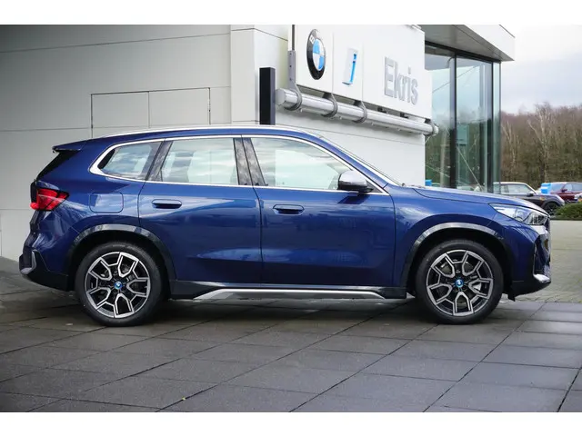 BMW iX1 xDrive30 2024 Elektrisch 4