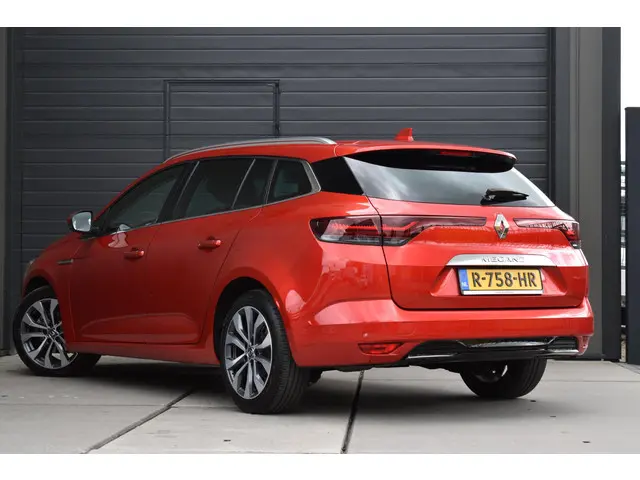 Renault Mégane Estate TCe 140 EDC Intens 2022 Benzine 8