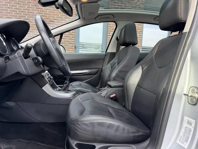 Peugeot 308 1.6 VTi Active 2012 Benzine 7