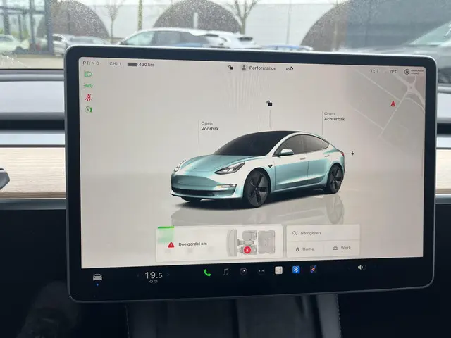Tesla Model 3 Standard RWD Plus 60 kWh 2023 Elektrisch 30