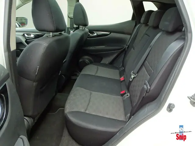 Nissan QASHQAI 1.2 Connect Edition 2015 Benzine 12