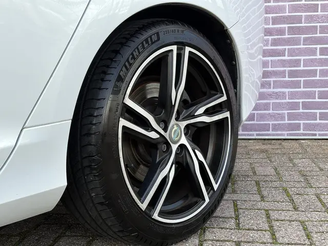 Volvo V60 2.0 T3 R-Design 2017 Benzine 7