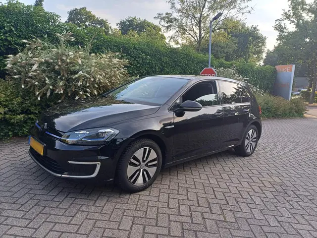 Volkswagen e-Golf Automaat 2018 Elektrisch 3