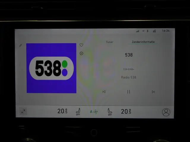 Lynk & Co 01 1.5 PHEV BlackLine 2023 Hybride Benzine 12