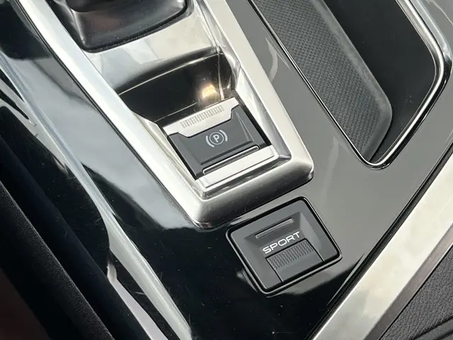 Peugeot 3008 1.6 e-THP GT Line 2018 Benzine 58