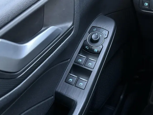 Ford Kuga 2.5 PHEV ST-Line X 2023 Hybride Benzine 45