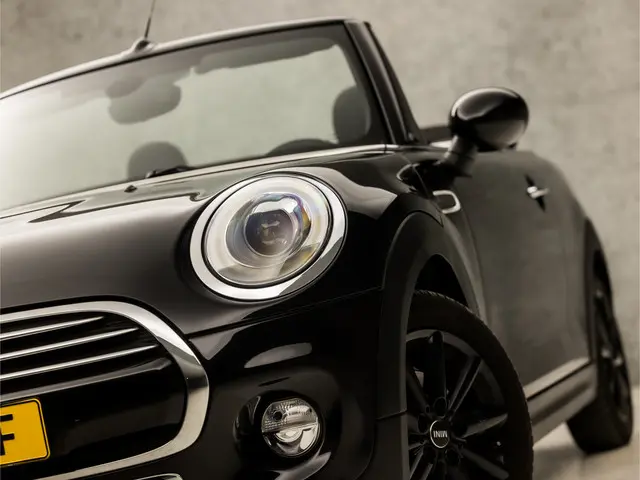 MINI Cooper Cabrio Mini 1.5 Black Sport 2017 Benzine 15