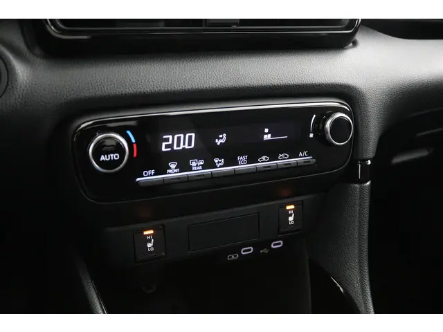 Toyota Yaris 1.5 Hybrid 115 Dynamic 2025 Hybride Benzine 7