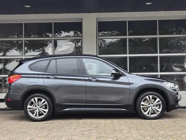 BMW X1 sDrive20i SPORTLINE 2018 Benzine 10