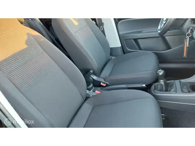 Volkswagen up! 1.0 BMT high up! 2017 Benzine 21