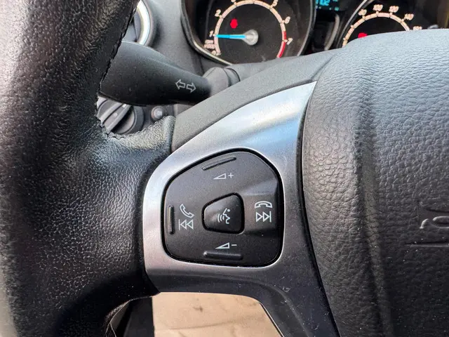 Ford Fiesta 1.0 Style Airco,Led, Navigatie 2015 Benzine 18