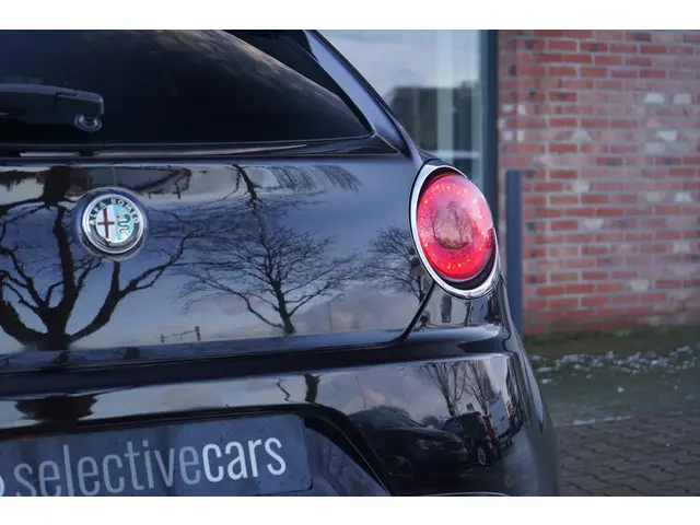 Alfa Romeo MiTo 0.9 TwinAir Esclusivo 2014 Benzine 14