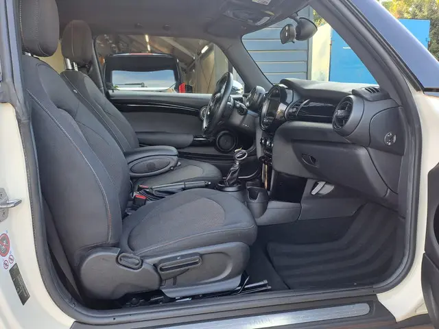 MINI Cooper Mini 1.5 Business 2015 Benzine 23