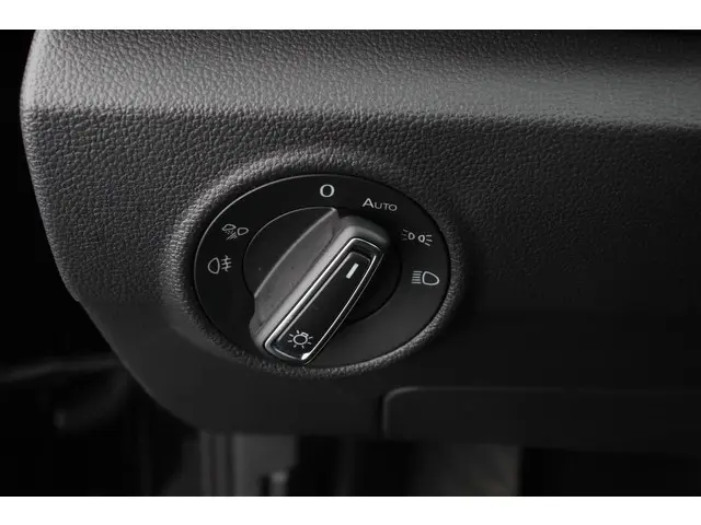 Volkswagen T-Roc 1.5 TSI 150pk DSG Style 2023 Benzine 14