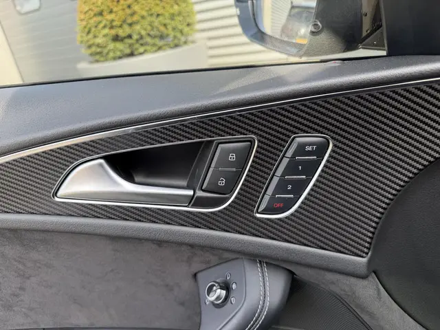 Audi A6 Avant 3.0 TFSI quattro 3X S-Line 2014 Benzine 12