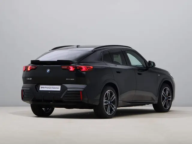 BMW iX2 eDrive20 65kWh 2024 Elektrisch 9