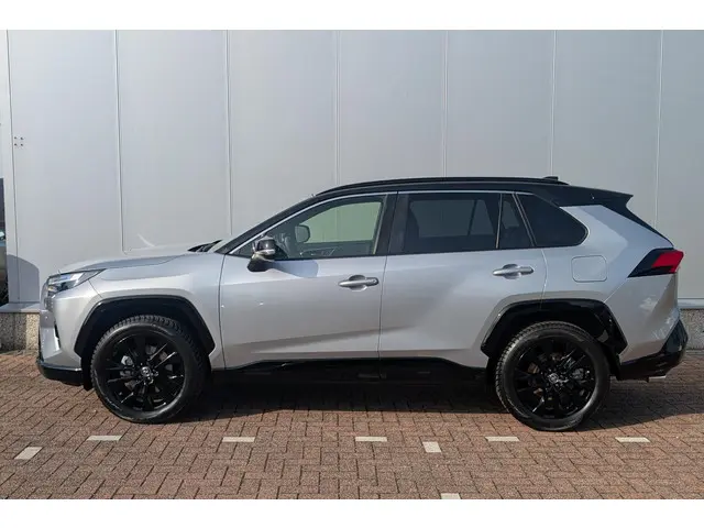 Toyota RAV4 AWD Bi-tone 2025 Hybride Benzine 2