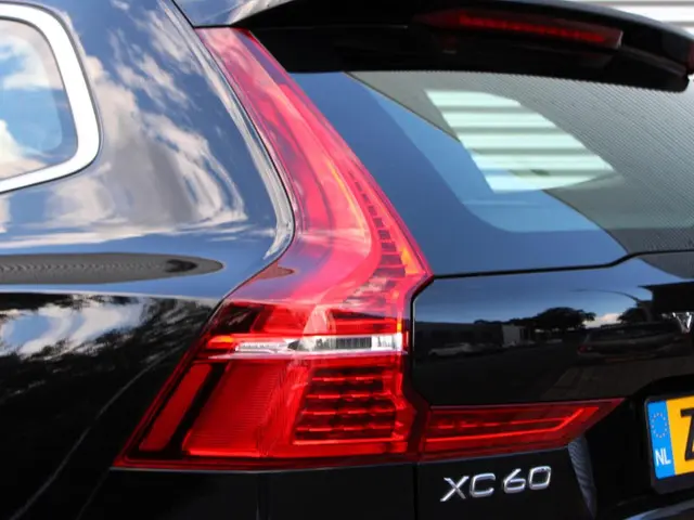 Volvo XC60 2.0 T5 R-Design 2019 Benzine 7