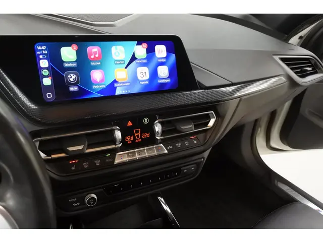 BMW 1 Serie 120iA M-Sport+ 2023 Benzine 31