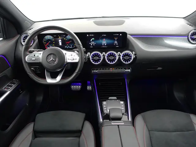 Mercedes-Benz GLA 200 AMG Night Edition Aut- 2022 Benzine 7
