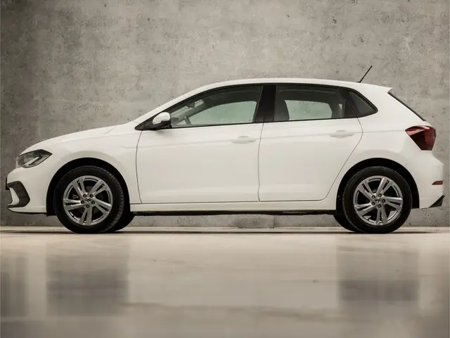 Volkswagen Polo 1.0 Sportline 2023 Benzine 2