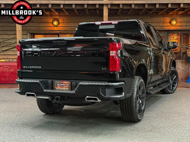 GMC Sierra Chevrolet Z71 Trailboss, 2024 Benzine 9