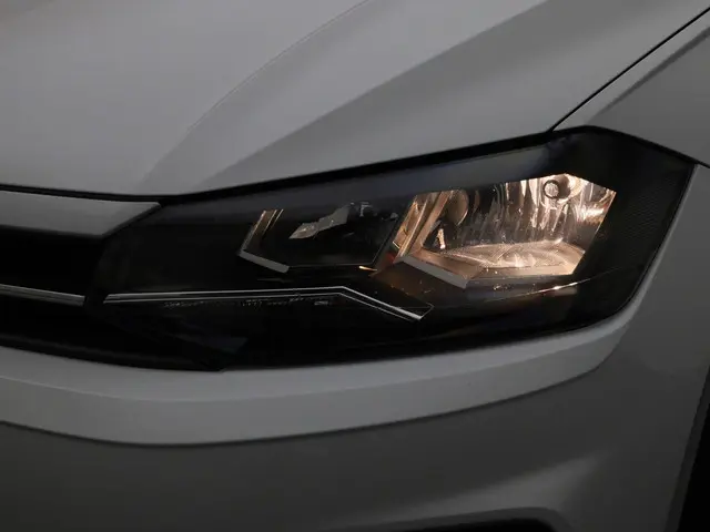 Volkswagen Polo 1.0 TSI Comfortline 2018 Benzine 30