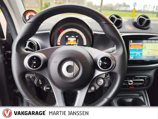 Smart Fortwo EQ Comfort PLUS 18 kWh - 2019 Elektrisch 13