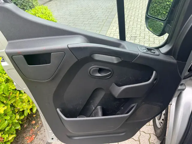 Renault Master T35 2.3 dCi L3H2 Energy 2018 Diesel 18