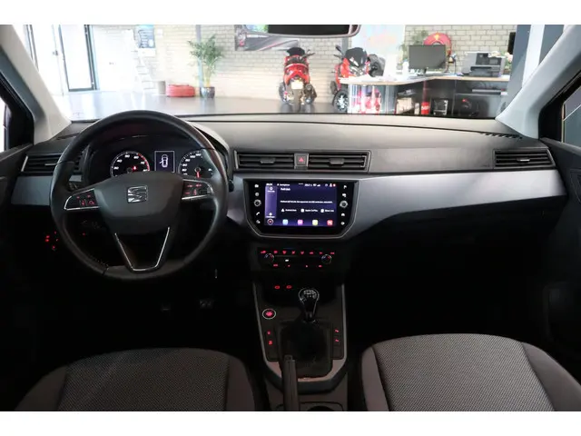 SEAT Arona 1.0 TSI Style Business Intense 2021 Benzine 22