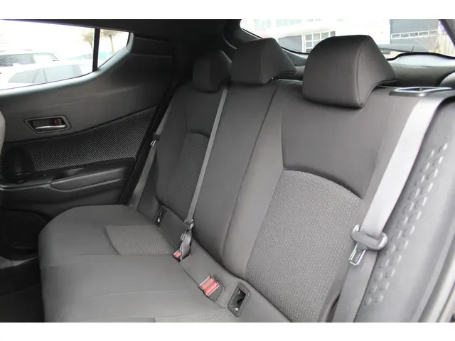 Toyota C-HR 1.8 Hybrid Active 2018 Hybride Benzine 14