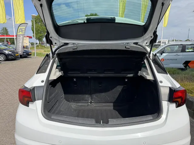 Opel Astra 1.4 Black Edition 2018 Benzine 6