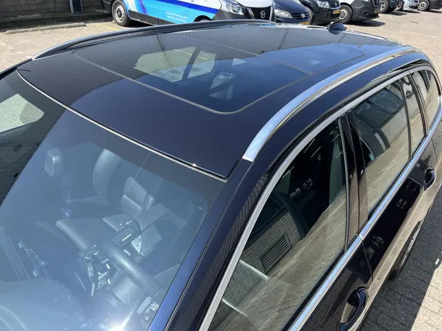BMW 5 Serie Touring 520i High Executive 2015 Benzine 73