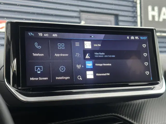 Peugeot 2008 1.2 PureTech 100 Allure 2024 Benzine 14