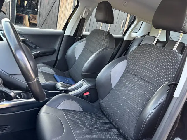 Peugeot 2008 1.6 VTi Allure 2014 Benzine 13