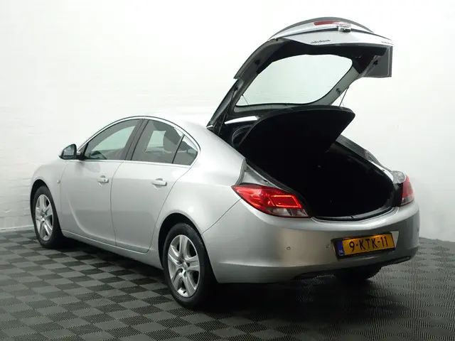 Opel Insignia 1.4 Turbo EcoFLEX Business+ 2013 Benzine 29