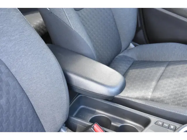 Toyota Yaris 1.5 Hybrid automaat 2022 Hybride Benzine 20