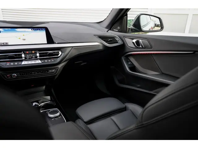 BMW 2 Serie Gran Coupé 218i M-Sport Pro 2023 Benzine 52