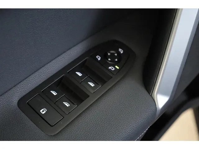 BMW iX xDrive45 2025 Elektrisch 26