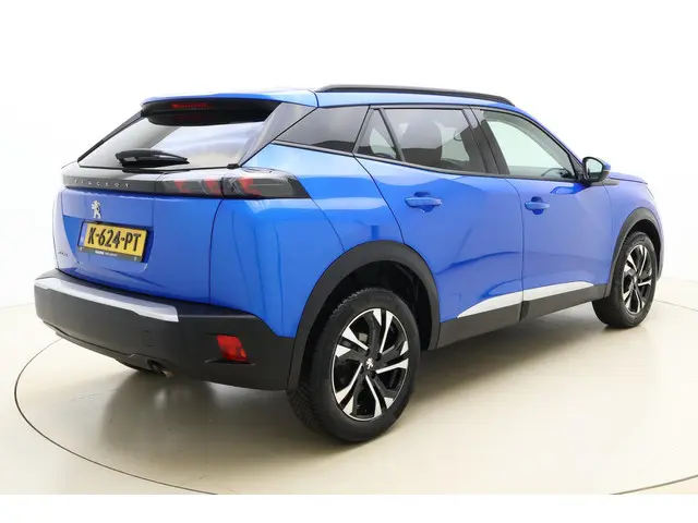 Peugeot 2008 1.2 PureTech Allure 2021 Benzine 2