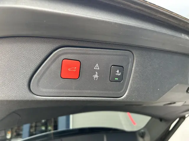 Peugeot 3008 1.2 Turbo 130 PK GT Line 2019 Benzine 35