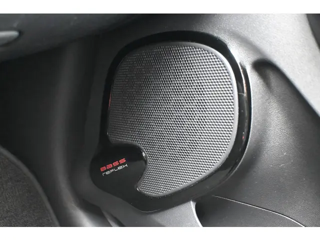 Renault Clio Estate TCe 90 Limited 2019 Benzine 26