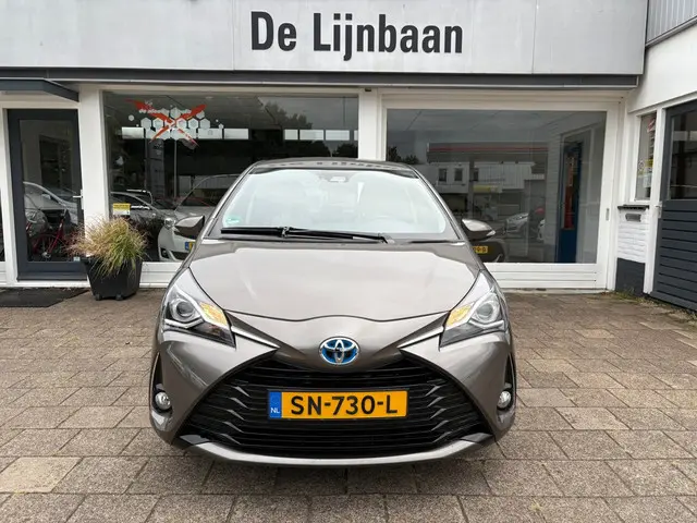 Toyota Yaris 1.5 Hybrid Executive 2018 Hybride Benzine 4