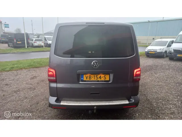 Volkswagen Transporter 2.0 TDI L2H1 2013 Diesel 6