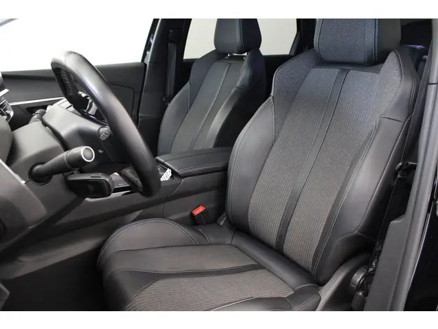 Peugeot 5008 1.2 PureTech Allure Pack 2022 Benzine 12