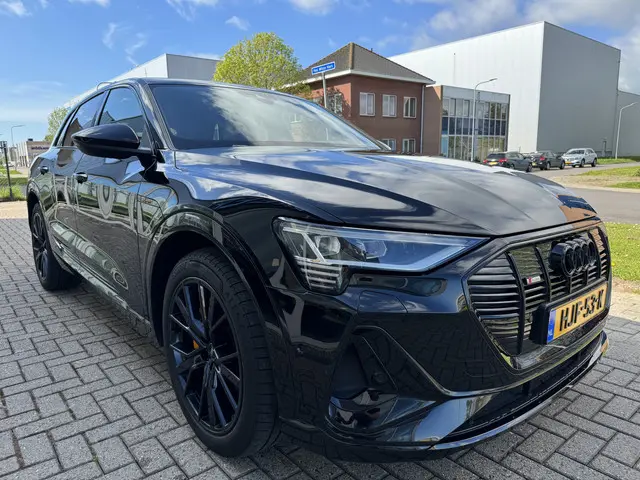 Audi e-tron 55 quattro S edition 2022 Elektrisch 5