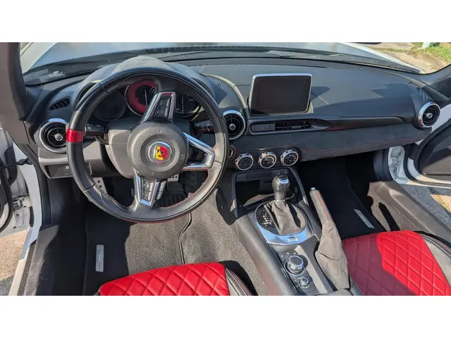 Fiat 124 Spider 1.4 MultiAir Turbo Abarth 2016 Benzine 14