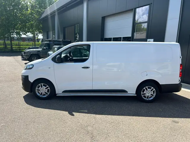 Opel Vivaro 2