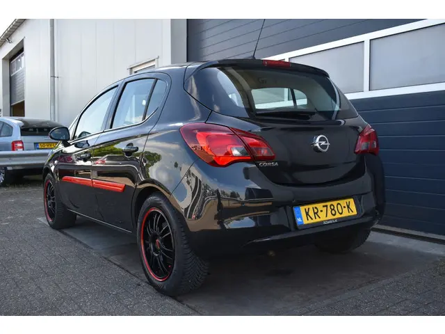 Opel Corsa 1.4 Innovation automaat/weinig km. 2016 Benzine