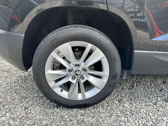 Škoda Karoq | AIRCO | NAVI | CC | ZETEL VW + STUUR 2018 Diesel 20